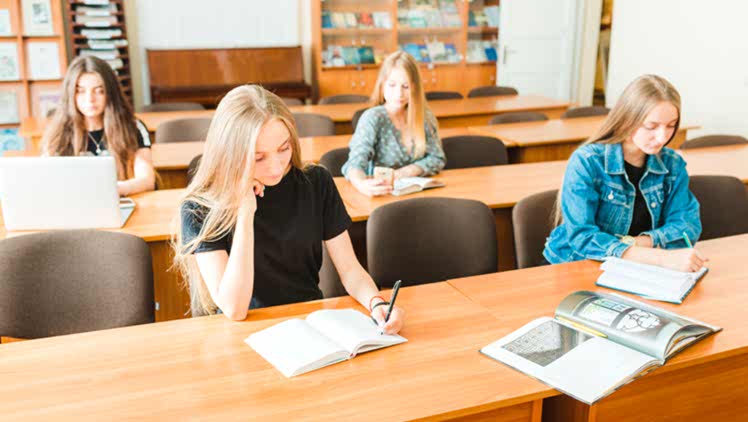 Yurt Dışında Üniversite Okumak İçin YKS Puan Şartı Geldi